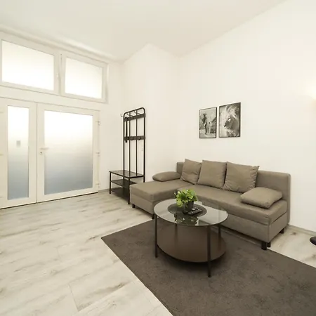10b 40qm Wi-fi Free Parking Calm Back House *
